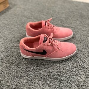 Nike ERIC KOSTON 2 pink suede size 9